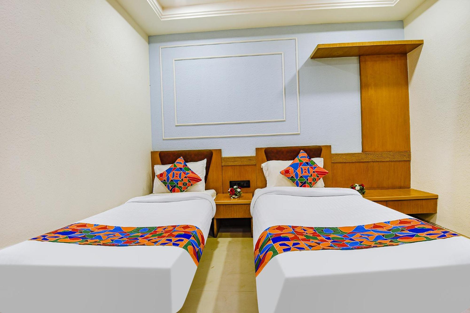 Fabhotel Prime Supreme - 700M From Vasco Da Gama Railway Station Marmagao エクステリア 写真